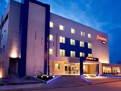 Готель Hampton By Hilton