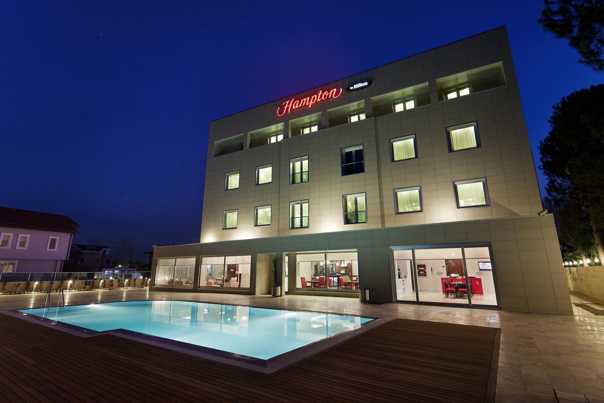 Готель Hampton By Hilton