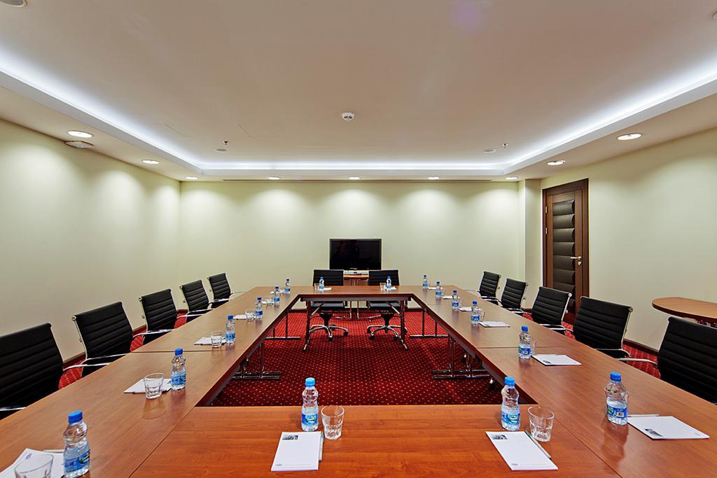 Hampton By Hilton Готель